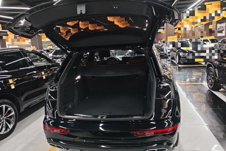 Used Audi Q5L 2023 40T Luxury Dynamic Model Trunk