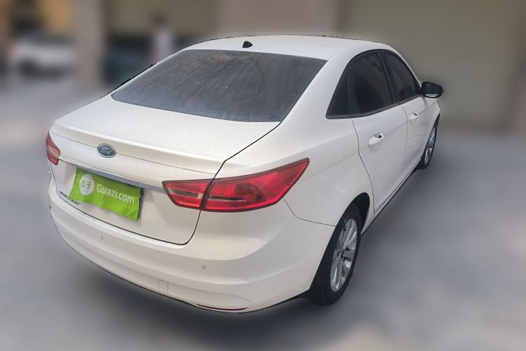 Used Ford Escort 2015 1.5L Automatic Fashion Model