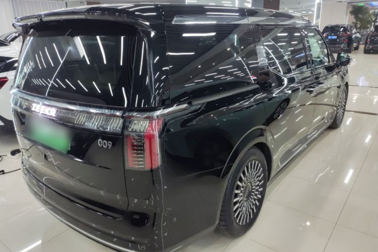 Used Zeekr 009 2024 7-Seater Aisle Version 108 kWh