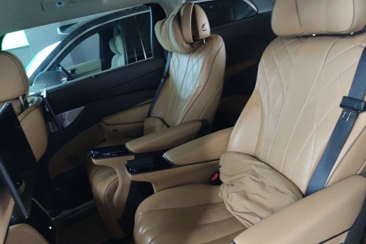 Used Denza D9 2022 DM-i 970 Four-Wheel Drive Prestige Model