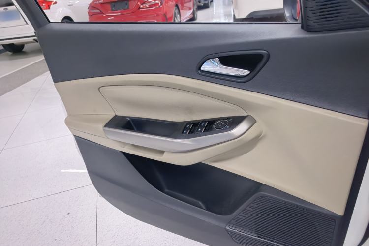 Used Ford Escort 2015 1.5L Automatic Fashion Model
