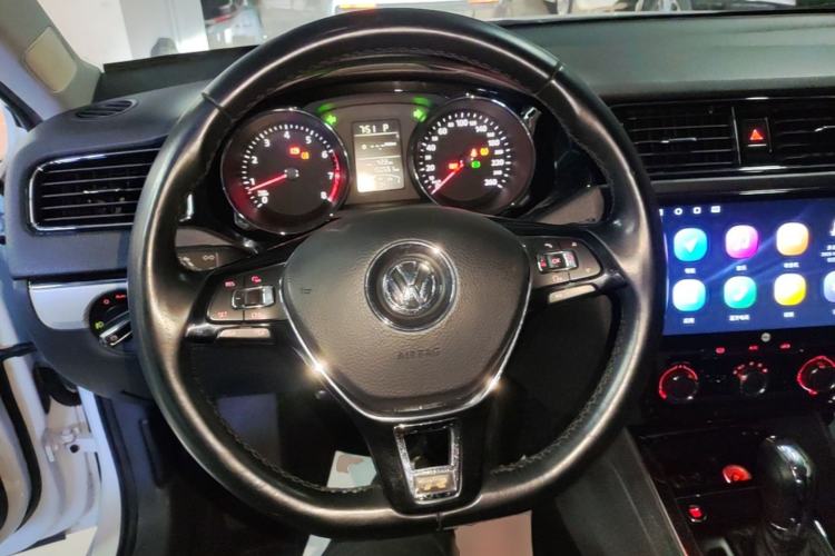 Used Volkswagen Sagitar 2017 1.6L Automatic Comfort Model Steering Wheel
