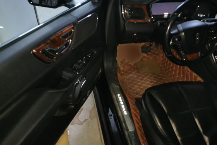 Used Lincoln Continental 2017 2.0T Two-Wheel Drive Deluxe Edition
