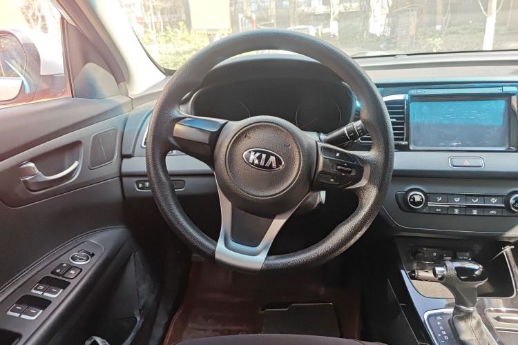 Used Kia K4 2014 1.8L Automatic GL Steering Wheel