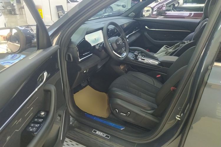 Used Geely Auto Monjaro L 2024 2.0TD High-Power Automatic Two-Wheel Drive Skyline Edition
