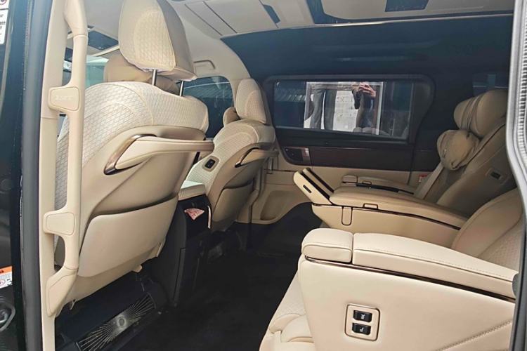 Used Toyota Alphard 2024 Dual-Engine 2.5L Deluxe Edition