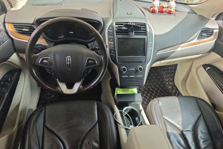 Used Lincoln MKC 2014 2.0T Four-Wheel Drive Luxury Edition Center Console