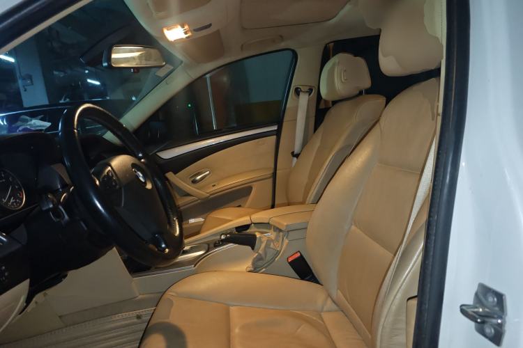 Used BMW 5 Series 2009 520Li Leading Model
