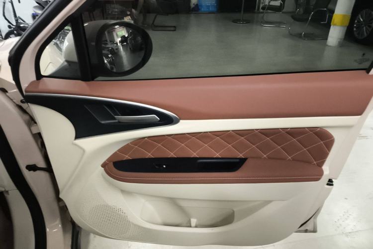 Used ORA Good Cat 2023 401 km Standard Range Premium Version Lithium Iron Phosphate
