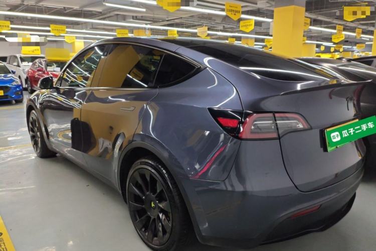 Used Tesla Model Y 2021 Long-Range All-Wheel-Drive Version
