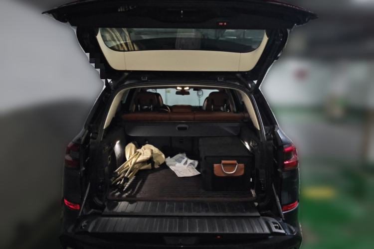 Used BMW X5 2019 xDrive40i Luxury Model with M Sport Package
