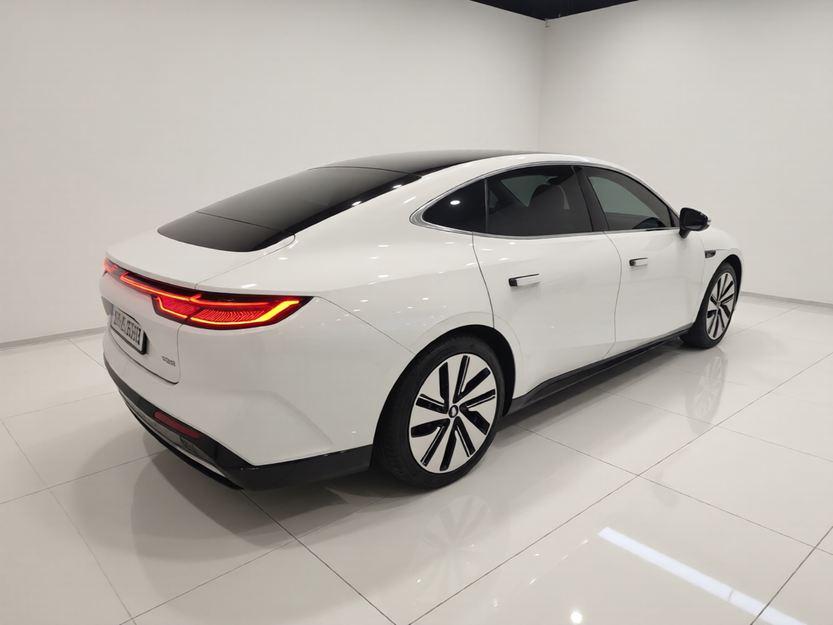 Geely Galaxy E8 2024 665 km Range Rear-Drive Starship Long-Range Version — снимка 6