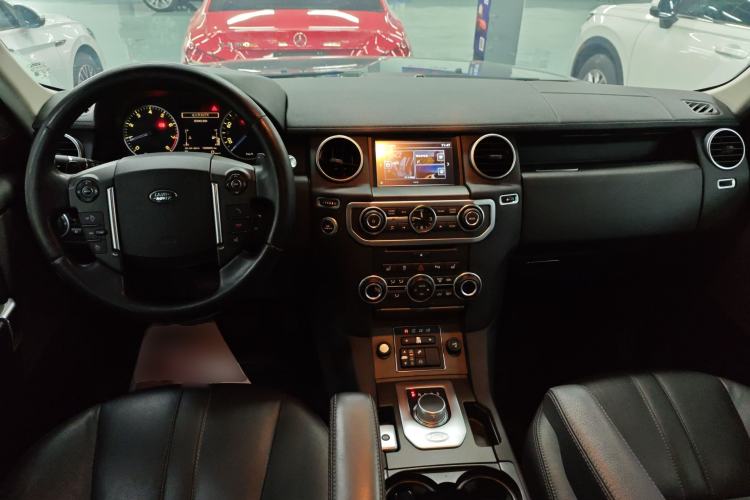 Used Land Rover Discovery 2016 3.0 SC Obsidian Black Heritage Edition SE
