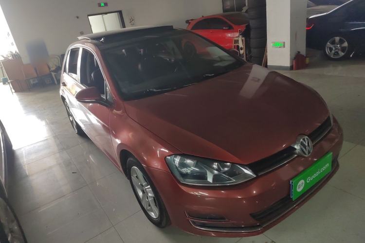 Used Volkswagen Golf 2016 230TSI Automatic Comfort Version Front Right 45 Deg