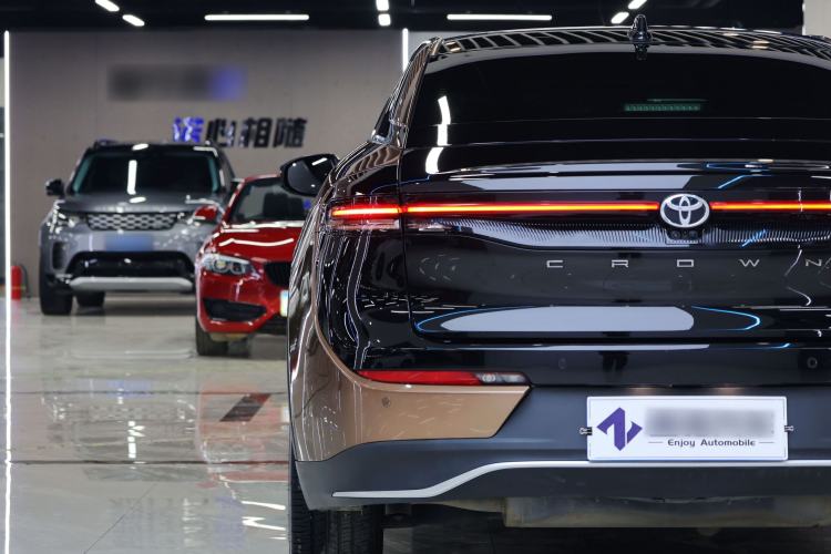 Used Toyota Crown 2023 2.4T SportCross HEV Four-Wheel Drive Ultimate Edition
