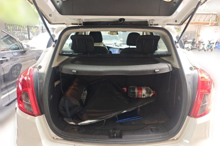 Used Buick Encore 2017 18T Automatic Two-Wheel Drive Urban Leading Model Trunk