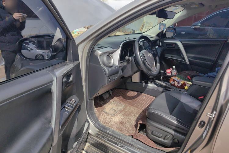 Used Toyota RAV4 2016 2.5L Automatic 4x4 Elite Edition
