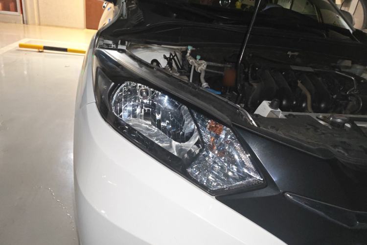 Used Honda Vezel 2015 1.5L CVT two-wheel drive Comfort trim Right Front Headlight
