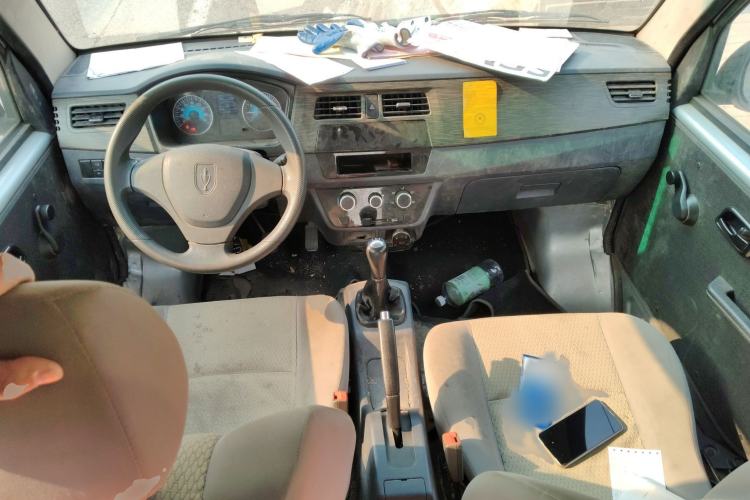 Used Jinbei Hiace X30 2023 1.5L Super-Comfortable Passenger Van 5/6/7-Seater Non-Air-Conditioned Version Model SWC15M