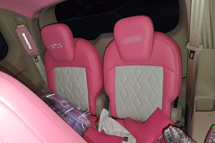 Used Baojun KiWi EV 2023 Edition Strawberry Bear Limited Edition Lithium Iron Phosphate