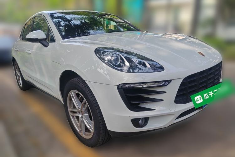 Used Porsche Macan 2016 Macan S 3.0T Front Right 45 Deg