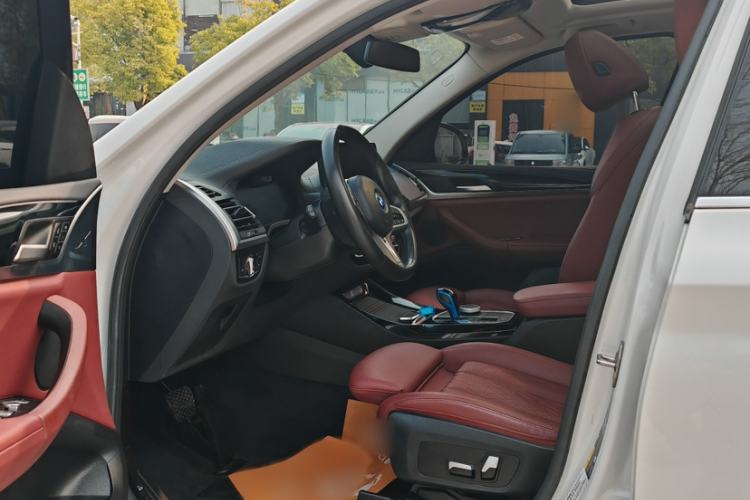 Used BMW iX3 2022 Leading Model Interior 4