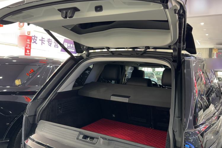 Used Land Rover Range 2017 3.0 SC V6 Vogue Trunk