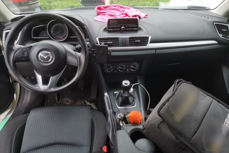 Used Mazda 3 Axela 2016 Sedan 1.5L Manual Comfort Model
