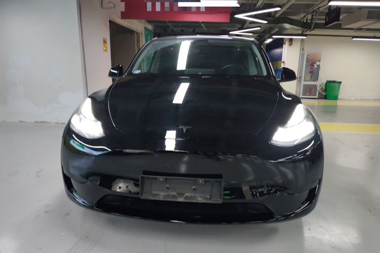Used Tesla Model Y 2023 Rear-Wheel-Drive Version Front