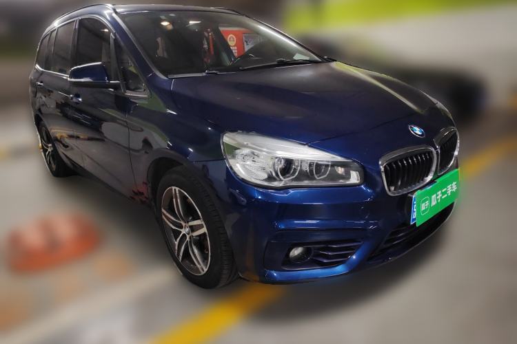 Used BMW 2 Series Gran Tourer 2015 218i Sports Design Package Front Right 45 Deg