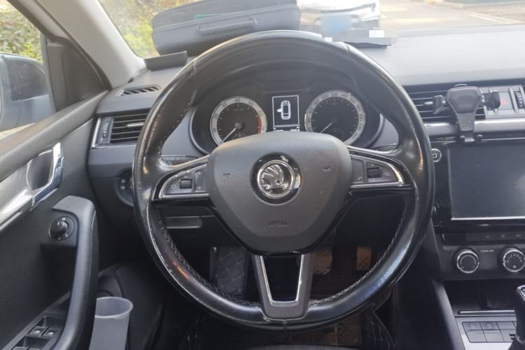 Used Skoda Octavia 2018 Station Wagon TSI230 DSG Luxury Edition
