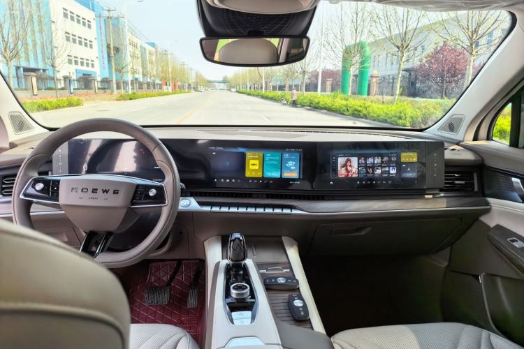 Used Roewe RX9 2023 2.0T Two-Wheel Drive Enjoyment Version Interior 3