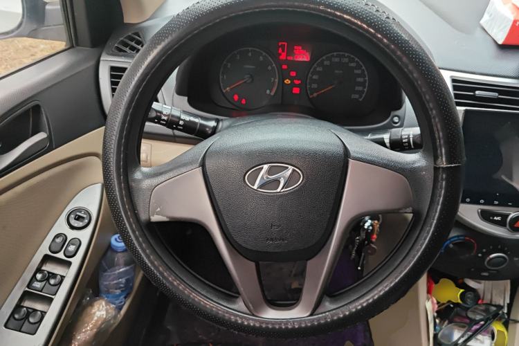 Used Hyundai Verna (older generation) 2016 1.4L Manual Smart GLS Trim
