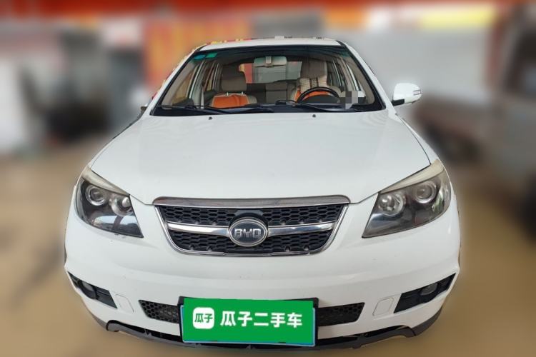 Used BYD S6 2014 2.0L Manual Luxury 5-Seater Front