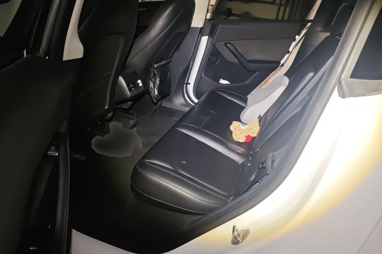 Used Tesla Model Y 2022 Long-Range All-Wheel-Drive Version