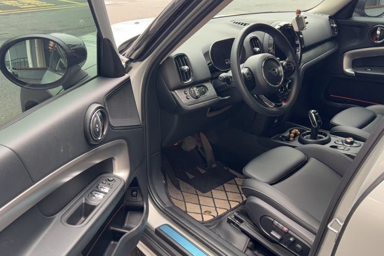 Used MINI Countryman 2021 1.5T COOPER ALL4 Connoisseur Interior 1