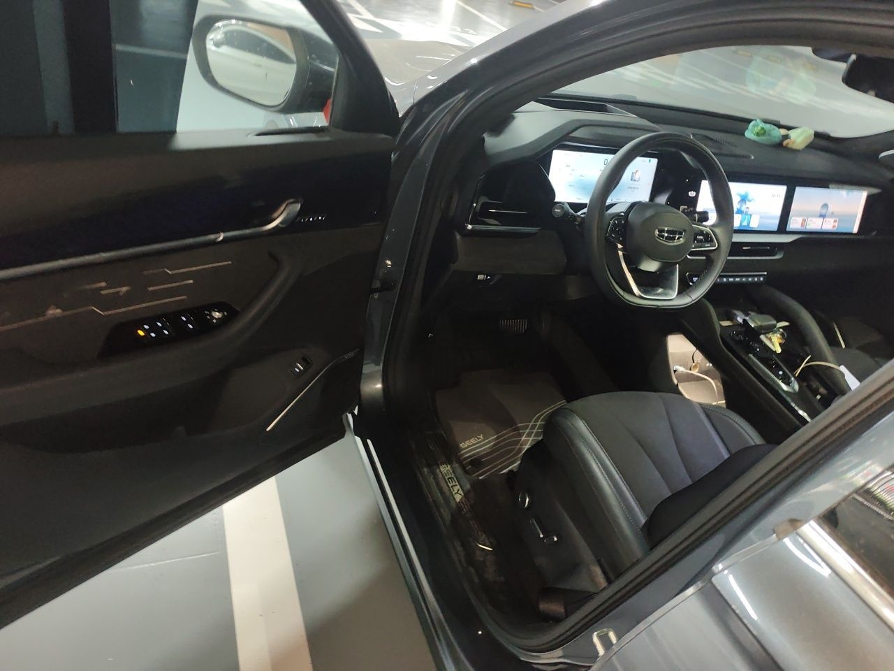 Geely Auto Monjaro L 2024 2.0TD High-Power Automatic Two-Wheel Drive Skyline Edition — снимка 16