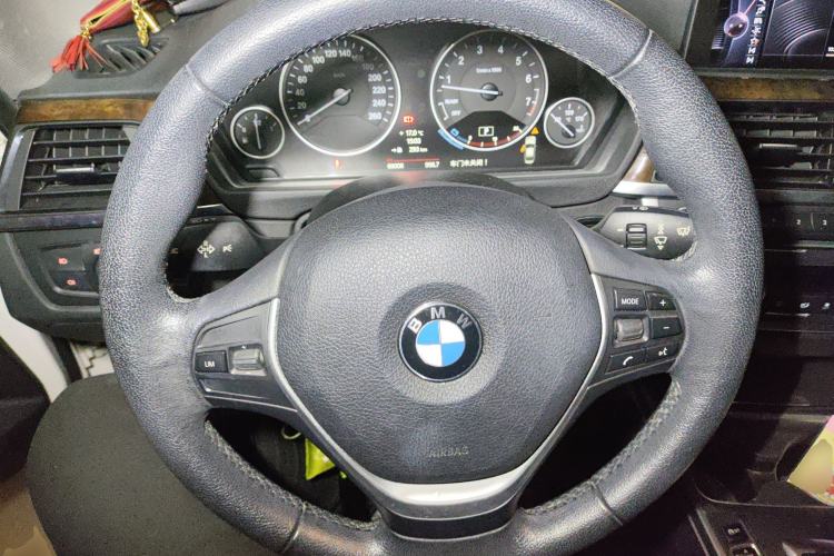 Used BMW 3 Series 2013 Facelifted 320Li Luxury Design Package
