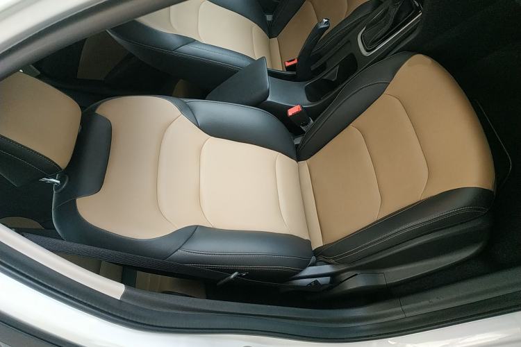 Used Chevrolet Monza 2020 320 Automatic Enjoyment Edition Right Front Seat