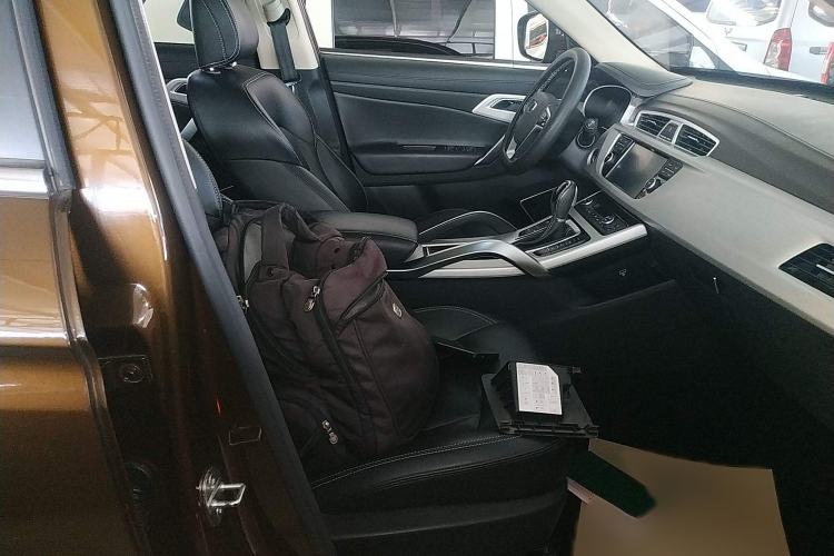 Used Geely Auto Emgrand X7 Sport 2018 1.8TD Automatic Two-Wheel Drive Smart Connect 4G Internet Edition