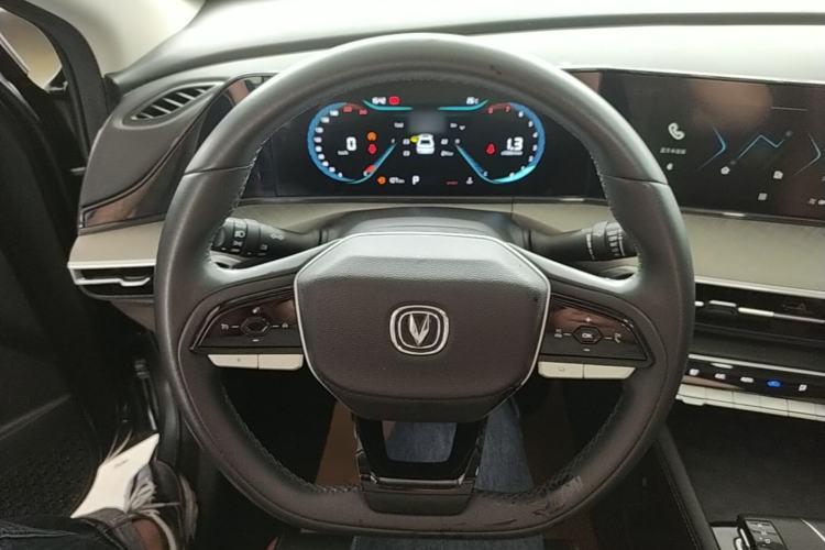 Used CHANGAN Eado 2023 Changan Edition PLUS Blue Whale NE 1.4T GDI DCT Prestige Version
