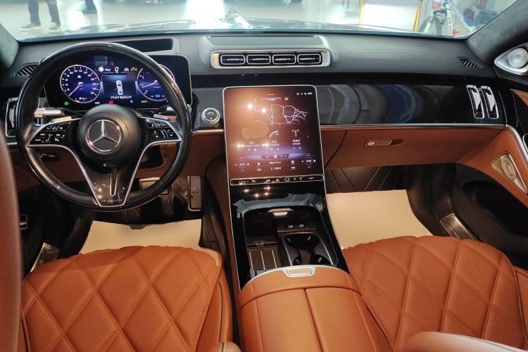 Used Mercedes-Benz Maybach S-Class 2021 S 480 4MATIC Center Console