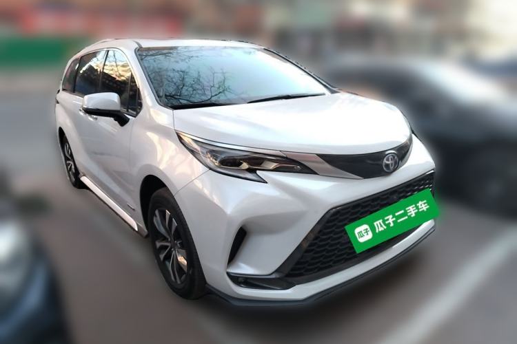 Used Toyota Granvia 2023 2.5L Hybrid Luxury Edition
