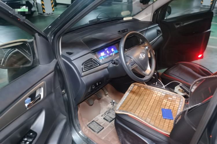 Used CHANGAN KAICHENG Oushang A600 2016 1.5L Manual Luxury 7-Seater Driver Seat