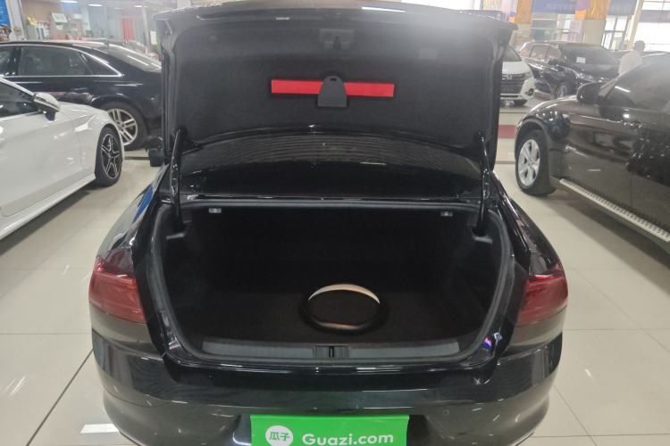 Used Volkswagen Magotan 2023 2 Million Units Limited Edition 330TSI DSG Leading Version Trunk