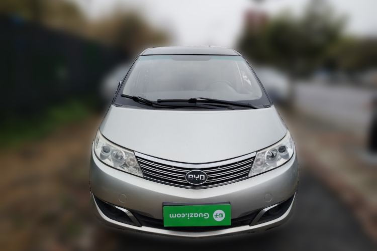 Used BYD M6 2013 2.0L Manual Comfort Edition
