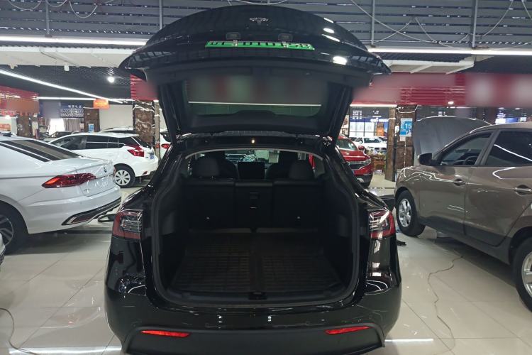 Used Tesla Model Y 2022 Rear-Wheel-Drive Version Trunk