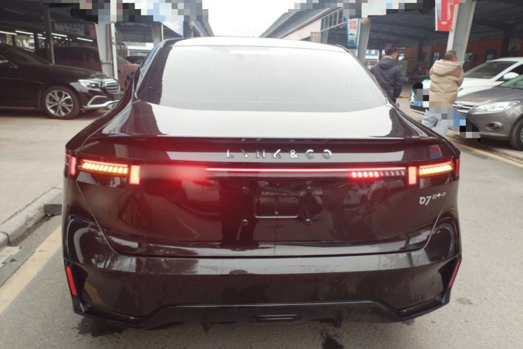 Used Lynk & Co 07 2024 EM-P 126 Long-Range Halo Exterior 4