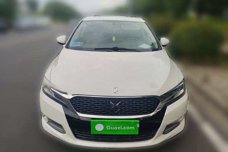 Used DS 5LS 2014 1.8L Elegant Edition VTi140