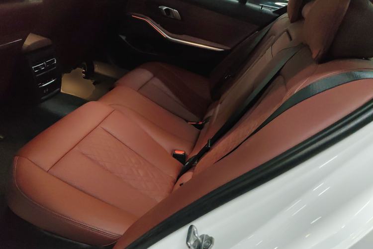 Used BMW i3 2023 eDrive 40 L Midnight Edition
